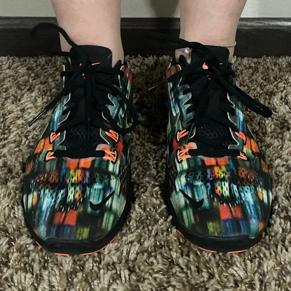 Nike | Free | Sneakers | Colorful - Picture 2 of 4